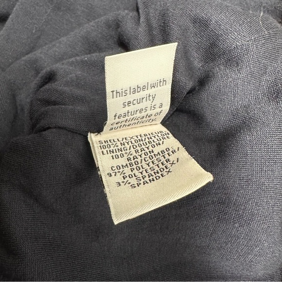 Diane Von Furstenberg Black Lace wrap  Dress size 2 - Picture 9 of 10